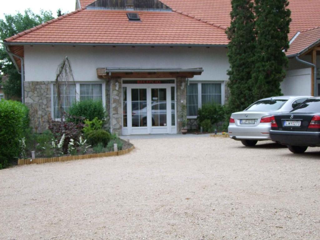 Hotel Platan Zamardi Exterior photo